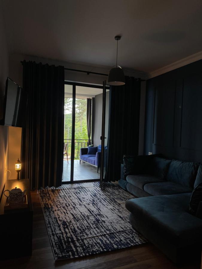 Hotel Უცხო-Utskho Tel Avi Exterior foto