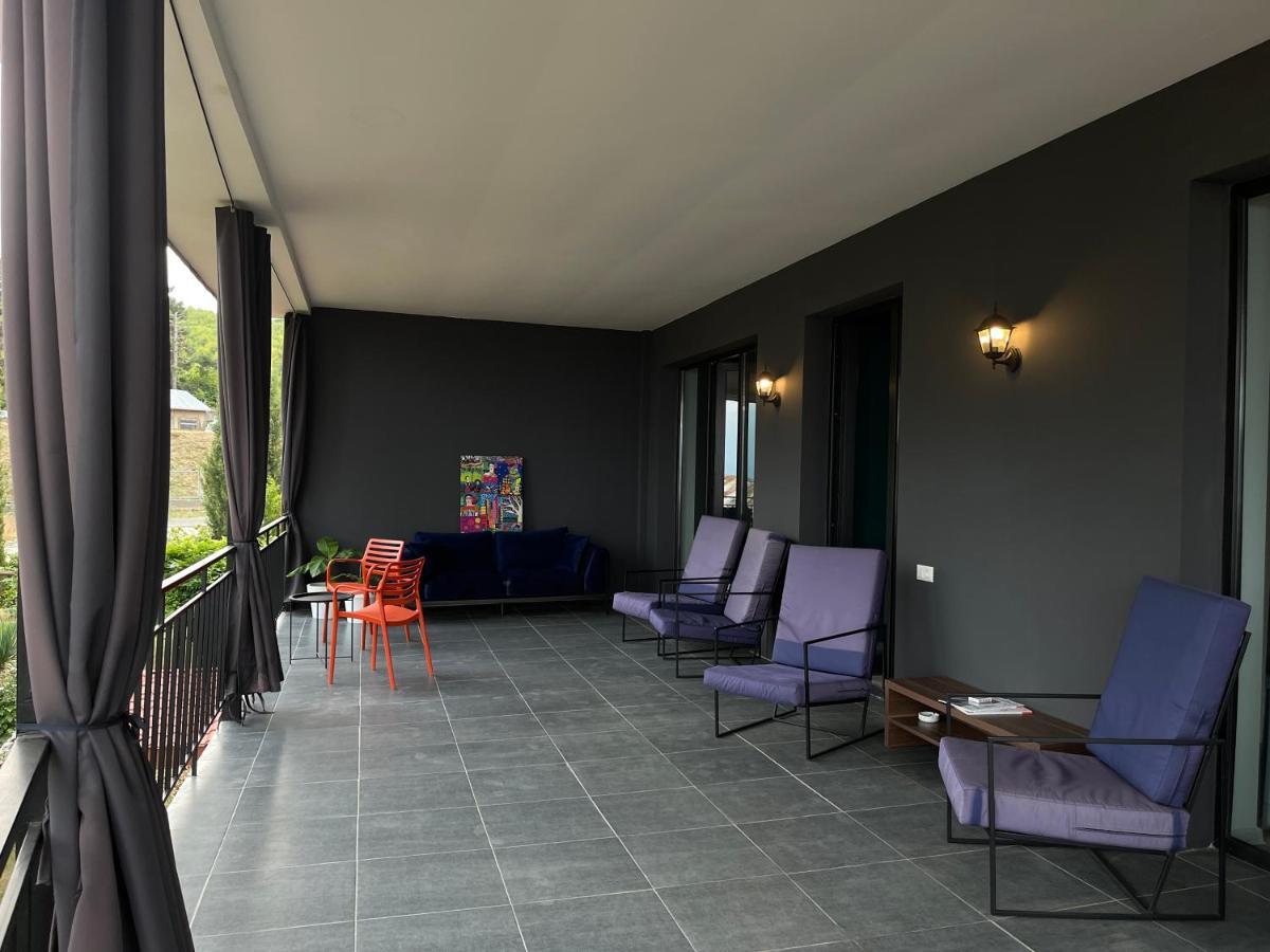 Hotel Უცხო-Utskho Tel Avi Exterior foto